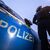 Mit einer Axt soll ein Mann in einem Zug auf Mitreisende losgegangen sein. (Archivbild) - Foto: Marijan Murat/dpa