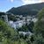 Blick auf die Ortsmitte von Bad Gastein im österreichischen Bundesland Salzburg. Im Zentrum, das an Steilhängen rund um einen Wasserfall liegt, gab es in den letzten Jahren Renovierungen und Neubauten. Der Ort, in dem einst Kaiser kurten und Prominente verkehrten, versucht an alte Glanzzeiten des 19. Jahrhunderts anzuknüpfen. - Foto: Gregor Tholl/dpa