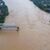 Nördlich von Hanoi stürzte eine vielbefahrene Brücke in den Roten Fluss, der sich wegen des Unwetters in einen reißenden Strom verwandelt hatte.  - Foto: Bui Van Lanh/VNA/AP/dpa