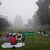 Menschen machen trotz extremer Luftverschmutzung Yoga in einem Park in Neu-Delhi.  - Foto: Manish Swarup/AP