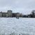 Der Norden Deutschlands wie hier das Schloss Ludwigslust in Mecklenburg-Vorpommern bekam vielerorts schon Schnee ab. - Foto: Iris Leithold/dpa