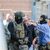 Den 27-Jährigen nahm die Polizei in Gewahrsam. - Foto: Christoph Reichwein/dpa