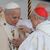 Papst Leo XIV. ist auf dem Petersplatz feierlich in sein Amt eingeführt worden. - Foto: Gregorio Borgia/AP/dpa