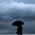 Heftiger Regen fällt an der bei Urlaubern beliebten französischen Mittelmeerküste. (Symbolfoto) - Foto: Valery Hache/AFP/dpa