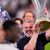 Trainer Ange Postecoglou hatte einen Titel in seiner zweiten Saison versprochen - und Wort gehalten. - Foto: Manu Fernandez/AP/dpa