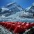 Im Everest Basislager warten Bergsteiger auf eine gute Gelegenheit zum Aufstieg. - Foto: Pasang Rinzee Sherpa/ap/dpa