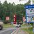 An dieser Tankstelle in Tschechien ist auch der Wechselkurs von Euro zu Kronen angegeben. - Foto: Pia Bayer/dpa