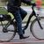 Schnellere Pedelecs mit E-Antrieb sind in mehr Unfälle verwickelt. (Archivbild) - Foto: Friso Gentsch/dpa