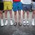 Weiße Tennissocken, vielleicht gar in Sandalen? Was modisch als cool gilt, ist sehr flüchtig. Doch welche Menschen wir cool finden, scheint recht stabil zu sein - auch über Ländergrenzen hinweg. - Foto: Alexander Blum/dpa
