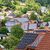 Solaranlagen auf Dächern, Gebäuden und an Fassaden machen den Großteil der installierten Leistung aus. (Archivbild) - Foto: David Inderlied/dpa