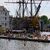 In Amsterdam ist das Schwimmen in den Gewässern mitten in der Stadt möglich. (Archivbild) - Foto: Peter Dejong/AP/dpa