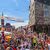 Rund um den Frankfurter Römerberg dominierten Regenbogenfahnen.  - Foto: Andreas Arnold/dpa