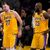 Luka Doncic (l) schied mit den Lakers in der vergangenen Saison in den Playoffs früh aus. - Foto: Mark J. Terrill/AP/dpa