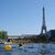 Angesichts der Hitzewelle ist jede Abkühlung in Frankreich im Moment hochwillkommen. - Foto: Aurelien Morissard/AP/dpa