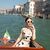 Die Serie «Emily in Paris» - hier Hauptdarstellerin Lily Collins - spielt dieses Mal auch in Venedig. Wegen eines Todesfalls wurden die Dreharbeiten zunächst gestoppt.  - Foto: Giulia Parmigiani/Netflix/dpa