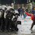 Die Zusammenstöße zwischen Demonstranten und Sicherheitskräften eskalieren. - Foto: Achmad Ibrahim/AP/dpa