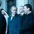 Jude Law und Paul Dano in einer Szene des Films von Olivier Assayas.  - Foto: Carole Bethuel/Filmfestival Venedig/dpa