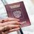 Der Umgang mit Visaanträgen von russischen Staatsbürgern ist innerhalb der EU sehr unterschiedlich. Lettland etwa hat die Vergabe von Visa und Aufenthaltsgenehmigungen an Russen weitgehend ausgesetzt. (Archivbild) - Foto: Kay Nietfeld/dpa