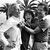 Claudia Cardinale 1982 bei den Filmfestspielen von Cannes mit Klaus Kinski und Werner Herzog.  - Foto: --/AP/dpa