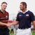Zwischen Justin Rose (links) und Bryson DeChambeau wurde es vor dem abschließenden Handschlag emotional. - Foto: Lindsey Wasson/AP/dpa