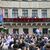 Auf den Auftritt der Familie auf dem Balkon haben viele gewartet - Foto: Harald Tittel/dpa