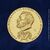 Die Wirtschaftsnobelpreisträger erhalten traditionell diese prestigeträchtige Nobelmedaille. (Archivbild) - Foto: Lovisa Engblom/The Nobel Foundation/dpa