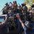 Soldaten auf einer Versammlung zu Ehren getöteter Demonstranten in Madagaskar (Archivbild) - Foto: Mamyrael/AP/dpa