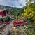Auf diesem von der slowakischen Polizei veröffentlichten Foto behandeln Rettungskräfte verletzte Fahrgäste nach dem Zugunglück. - Foto: Slovak Police/Slovak Police/AP/dpa