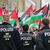 Propalästinensische Demonstranten kritisieren vielfach, dass in Deutschland ihre Meinungsfreiheit eingeschränkt sei, weil immer wieder Demonstrationen aufgelöst würden- (Archivbild)  - Foto: Sebastian Gollnow/dpa